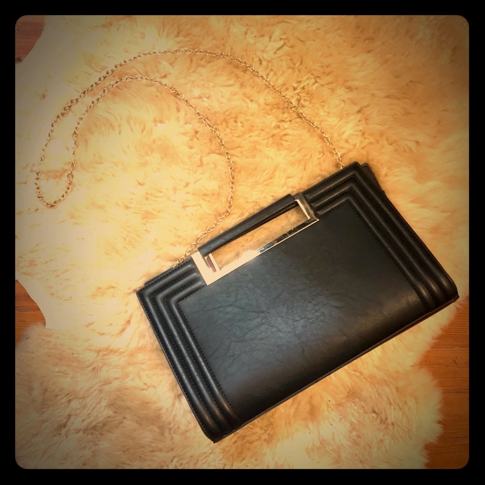 ✨Beautiful Black & Gold Crossbody Bag in EUC